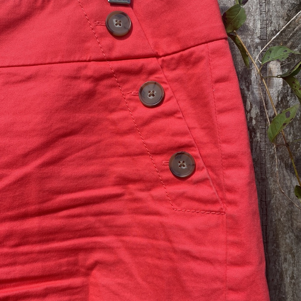 Loft Shorts - Picture 2 of 4
